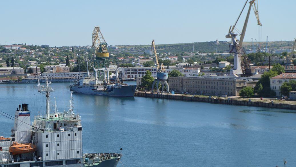 油氣化工碼頭港口作業(yè)安全要求標(biāo)準(zhǔn)