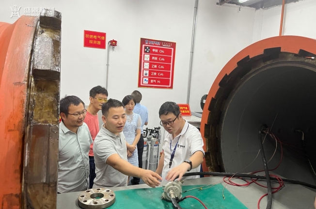 正在進(jìn)行的爆炸測試